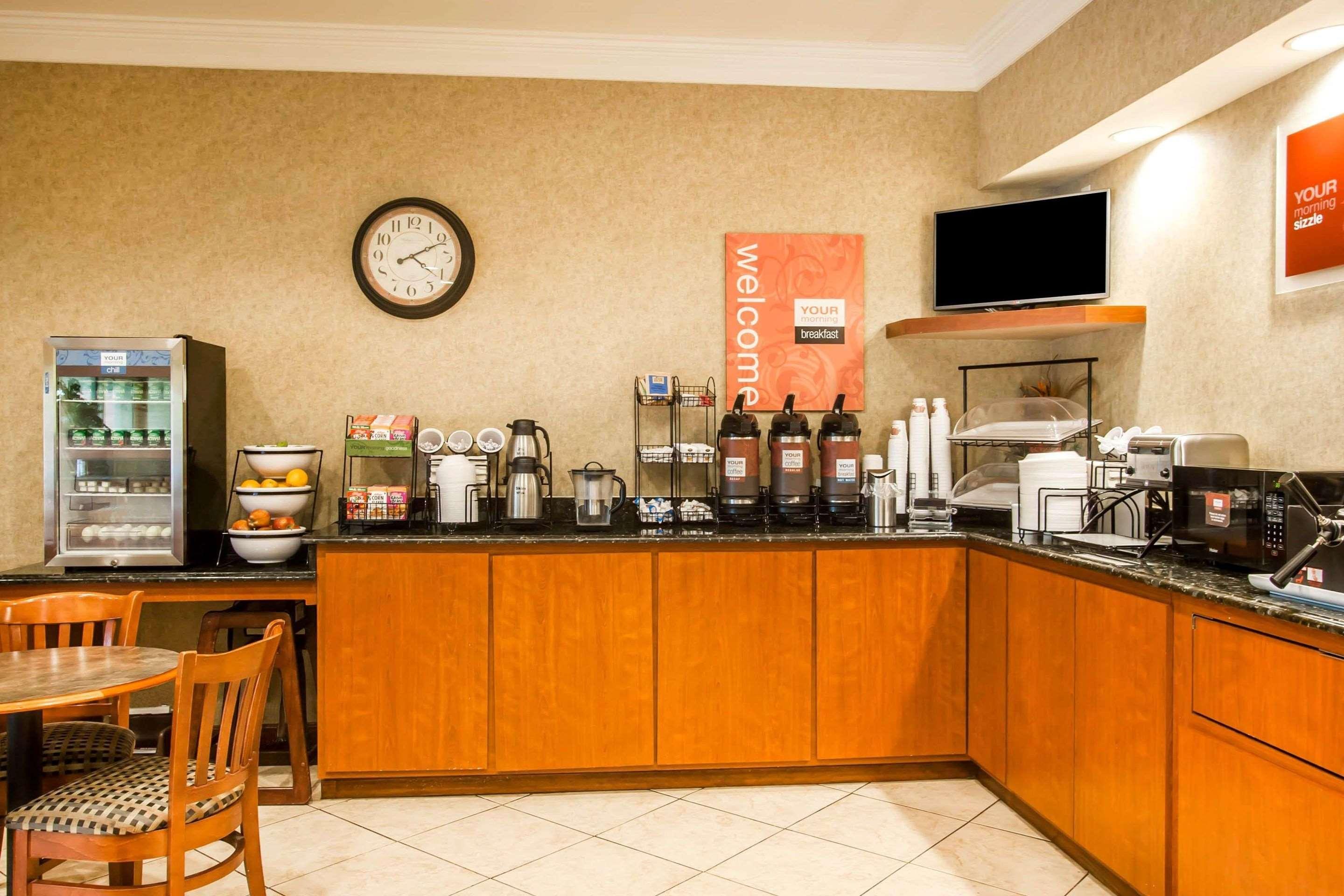 Quality Inn & Suites Germantown North Exterior photo
